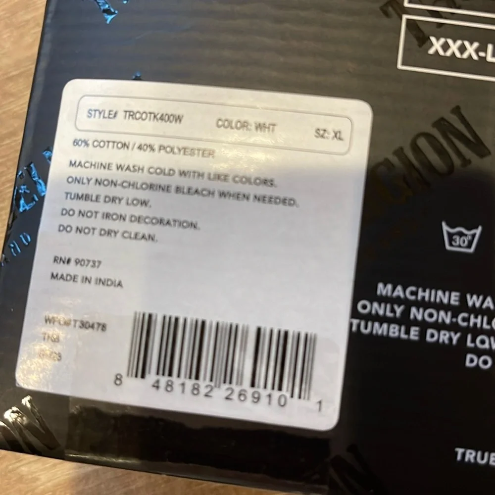 True Religion Tank Tops XL 4 Pack - Picture 5 of 7